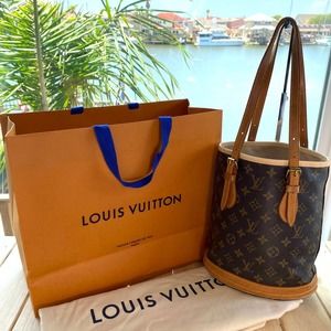 Louis Vuitton Bucket PM Monogram Canvas Bucket Bag